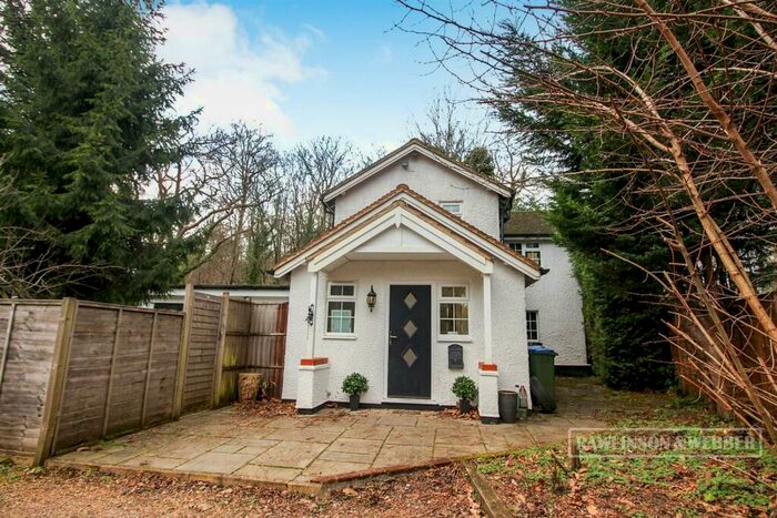 3 Bedroom Detached House To Rent In Convent Lane, Burwood Park, Cobham, KT11