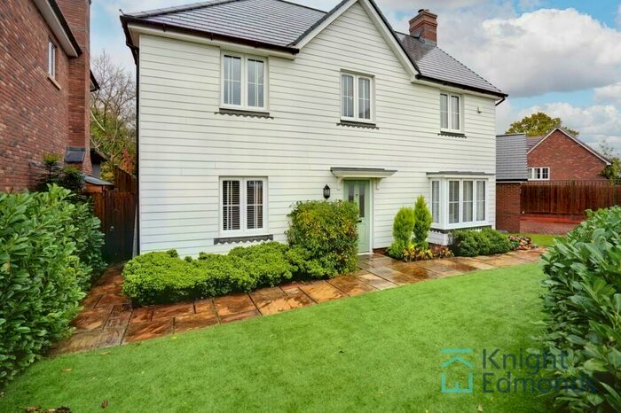 4 Bedroom Detached House For Sale In Greensand Meadow, Sutton Valence, ME17
