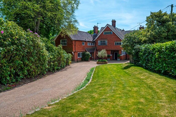 6 Bedroom House For Sale In Burrows Cross, Shere, Guildford, GU5