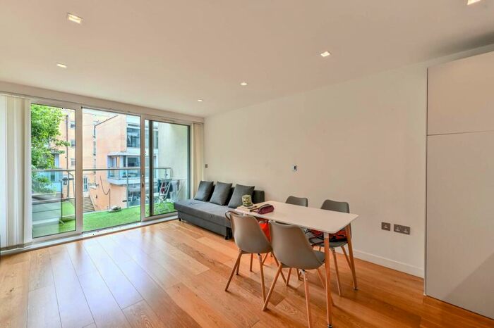 2 Bedroom Flat To Rent In Wenlock Road, Angel, London, N1