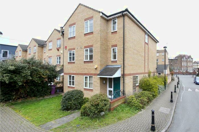 4 Bedroom House To Rent In Mast House Terrace, Isle Of Dogs, London, E14