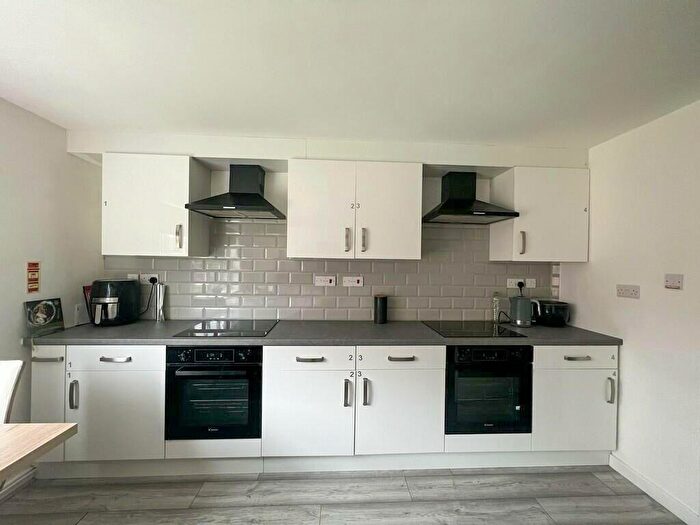 1 Bedroom Terraced House To Rent In Rooms Available In Modern -Bed House – Denison Court, NG7