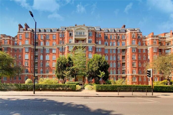 3 Bedroom Flat To Rent In Maida Vale, London, W9
