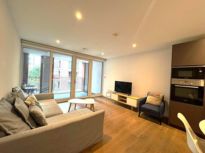 2 Bedroom Flat To Rent In Weymouth Building, Deacon Street, Southwark, London, SE17