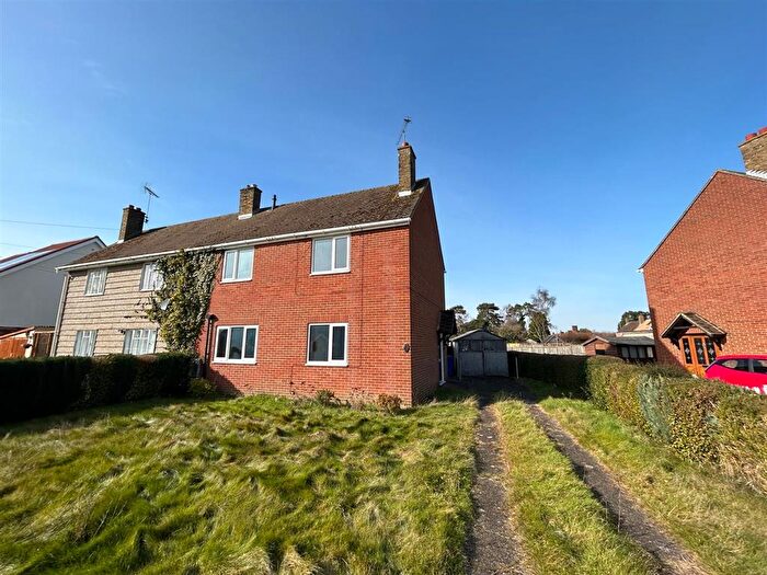 3 Bedroom Semi-Detached House For Sale In Bayfield, Painters Forstal, Faversham, ME13