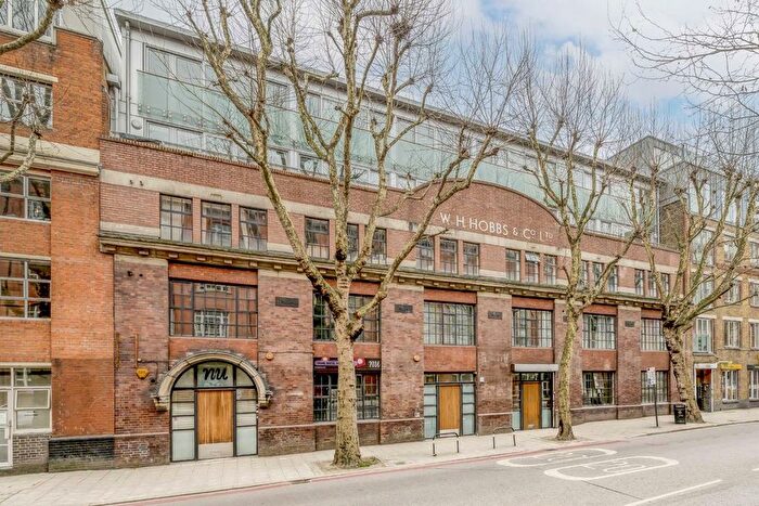 2 Bedroom Flat For Sale In Tower Bridge Road, Tower Bridge, SE1