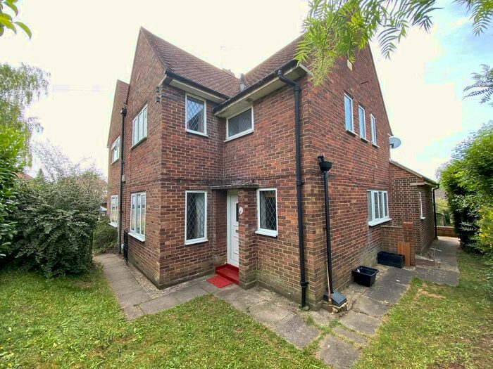 3 Bedroom Semi-Detached House To Rent In Fox Lane, Winchester, SO22
