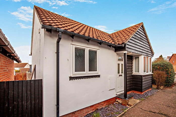 1 Bedroom Detached Bungalow For Sale In Keats Square, Ferrers, CM3