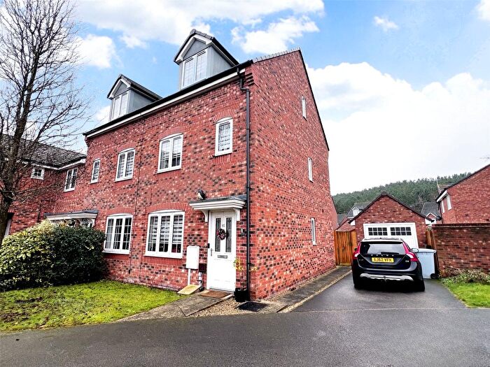 3 Bedroom Semi-Detached House For Sale In Goodwill Road, Ollerton, Newark, Nottinghamshire, NG22