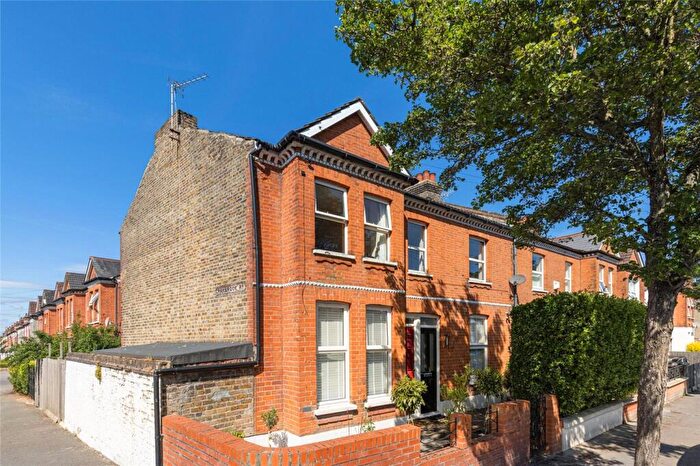 2 Bedroom Apartment For Sale In Howberry Road, Thornton Heath, CR7