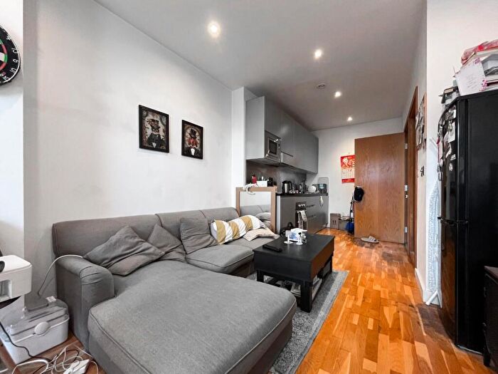 1 Bedroom Flat To Rent In Roberts Wharf, Neptune Street, Leeds, LS9