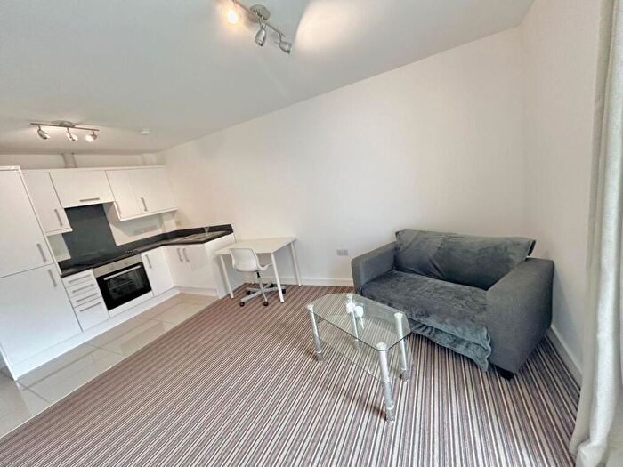 1 Bedroom Apartment To Rent In Richmond Village, Richmond Road, Cardiff, CF24