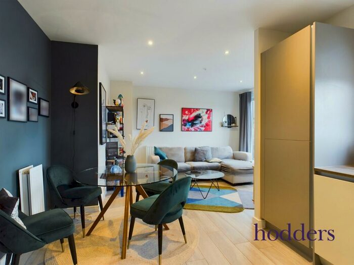 2 Bedroom Apartment To Rent In Surrey, KT15