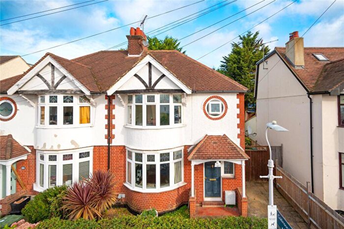 3 Bedroom Semi-Detached House To Rent In Cambridge Road, St. Albans, Hertfordshire, AL1