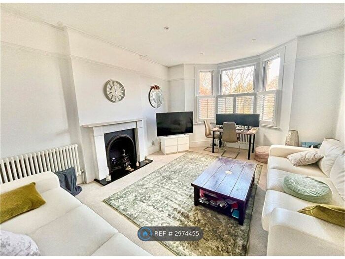 1 Bedroom Flat To Rent In Bromley Road, Beckenham, BR3