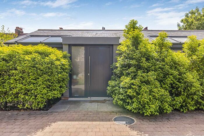 1 Bedroom End Of Terrace House For Sale In Ironworks Yard, London, N4