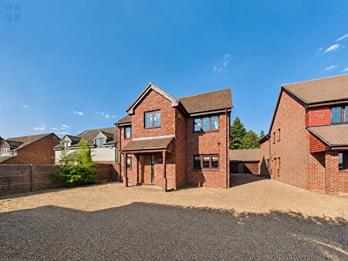 4 Bedroom Detached House For Sale In Wendover Road, Weston Turville, HP22