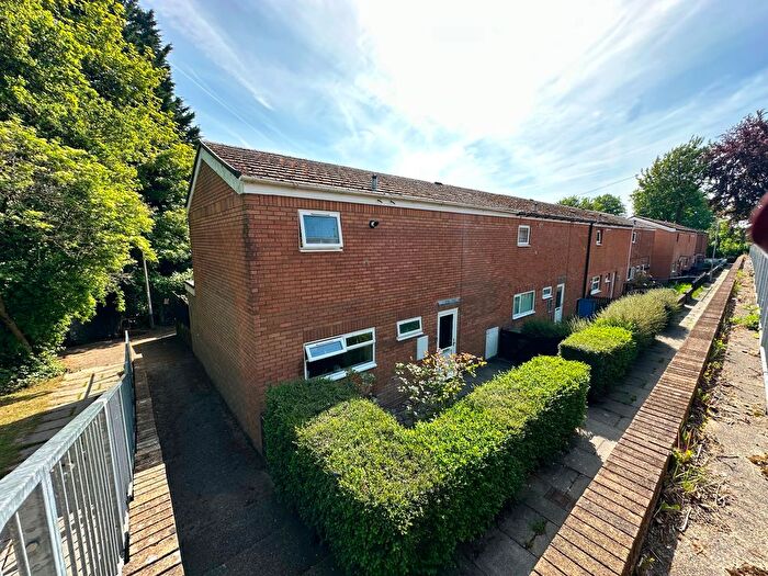 3 Bedroom End Of Terrace House For Sale In Tan-Y-Coed, Pontnewynydd, Pontypool, NP4