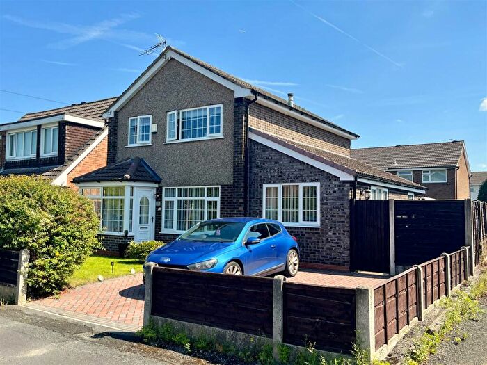3 Bedroom Detached House To Rent In Dartington Close, Manchester, M23