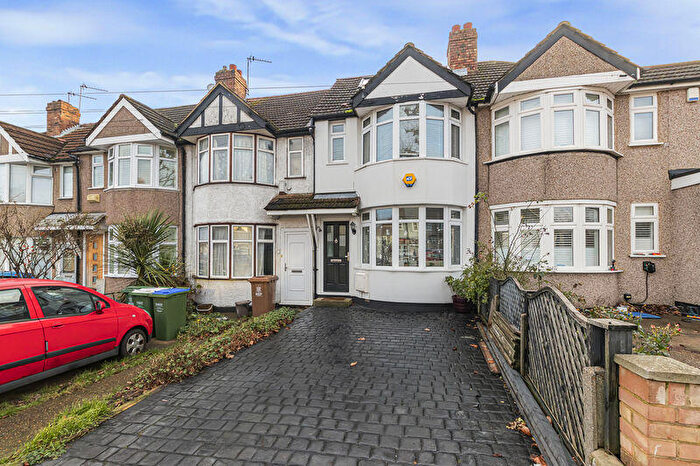 3 Bedroom Terraced House For Sale In Lyndon Avenue, Sidcup, DA15