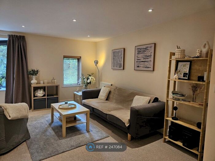 1 Bedroom Flat To Rent In Claverton Court, Chester, CH4