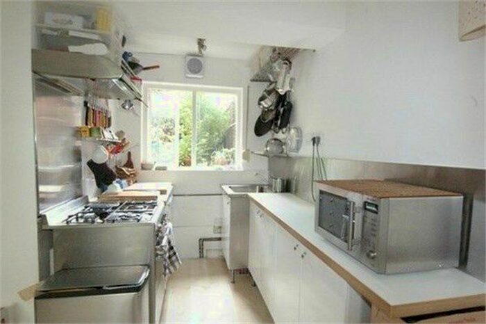 2 Bedroom Flat To Rent In Fentiman Road, Oval, SW8