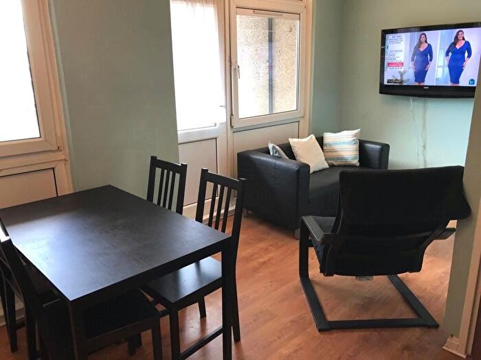 3 Bedroom Flat To Rent In Crown Street, Portsmouth, PO1