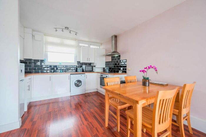 1 Bedroom Flat To Rent In Charles Square, Hoxton, London, N1