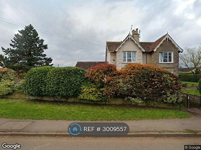 3 Bedroom Semi-Detached House To Rent In High St, Trowbridge, BA14