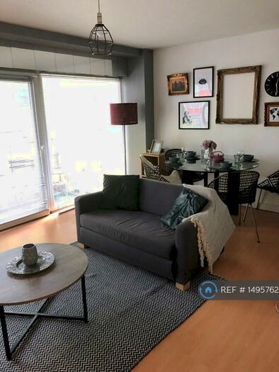 2 Bedroom Flat To Rent In Concord Street, Leeds, LS2