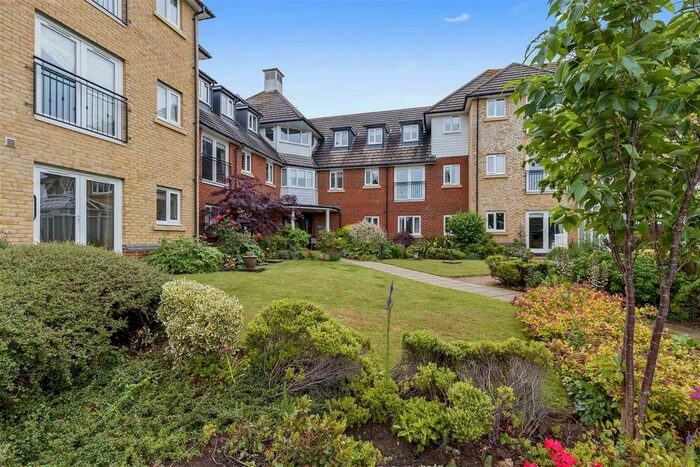 2 Bedroom Flat To Rent In Windsor Court, Hoxton Close, Singleton, TN23