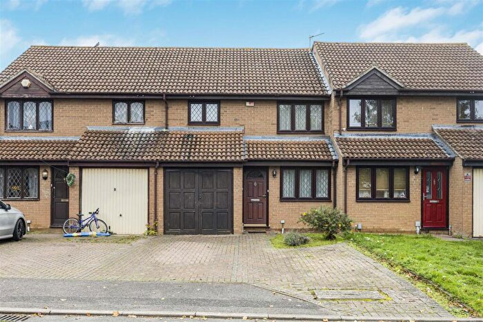 3 Bedroom Terraced House For Sale In Ashmere Close, Calcot, Reading, RG31