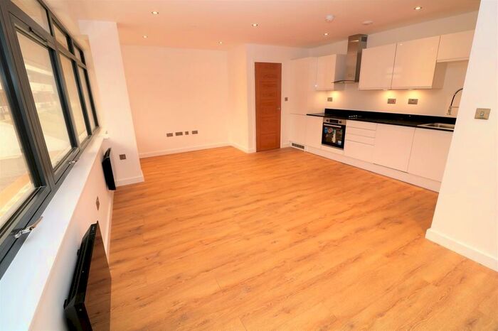 1 Bedroom Apartment To Rent In Hopewood Park, Deepdene Avenue, Dorking, RH5