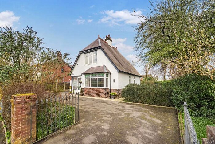 2 Bedroom Detached House For Sale In Brandlesholme Road, Bury, BL8