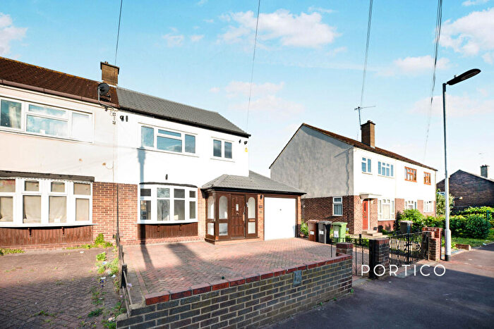 3 Bedroom Semi-Detached House To Rent In Bradfield Drive, IG11