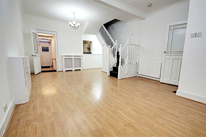 3 Bedroom Terraced House To Rent In Forest Road, Edmonton, N9
