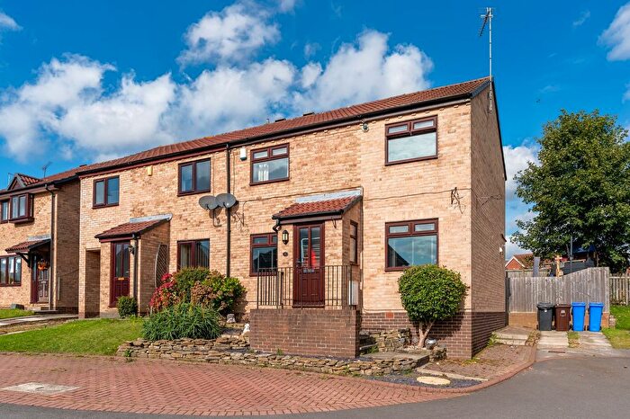 3 Bedroom Semi-detached House For Sale In Kildale Gardens, Mosborough, S20