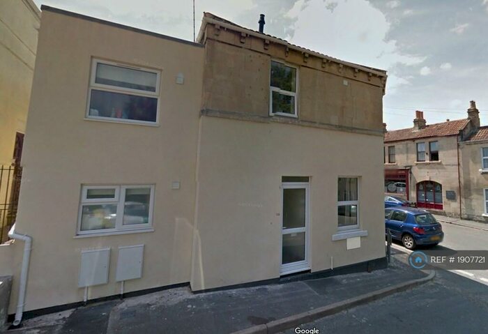 2 Bedroom Flat To Rent In Oldfield Park, Bath, BA2