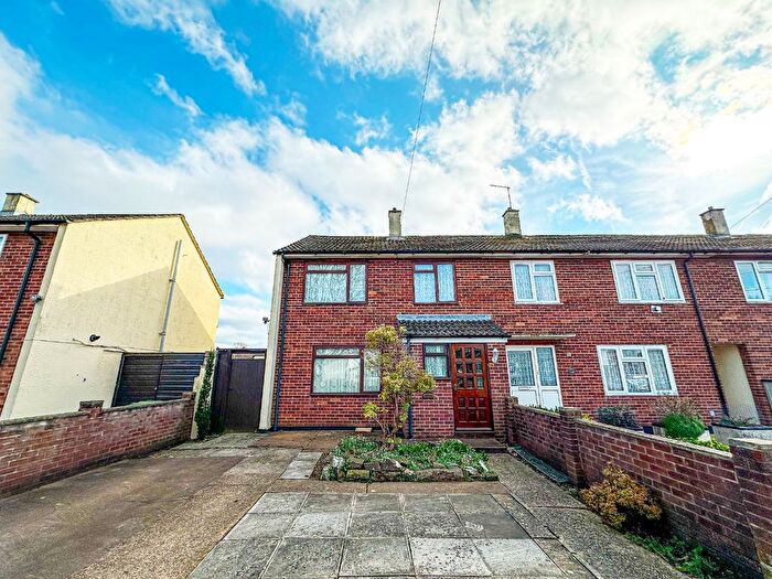 3 Bedroom End Of Terrace House For Sale In Blackmoor Road, Taunton, Somerset - No Chain!, TA2