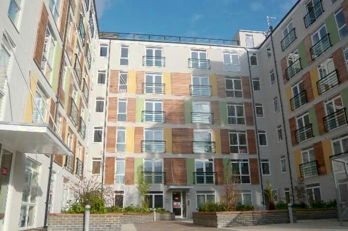 1 Bedroom Flat To Rent In Maxwell Road, Borehamwood, WD6