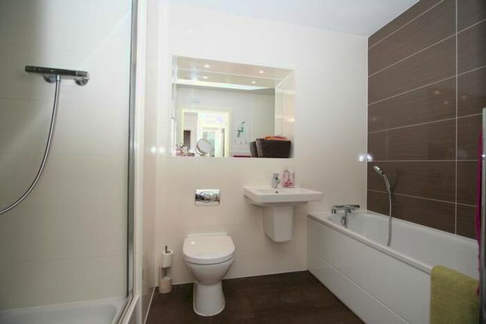 1 Bedroom Flat To Rent In Glenalmond Avenue, Cambridge, Cambridgeshire, CB2