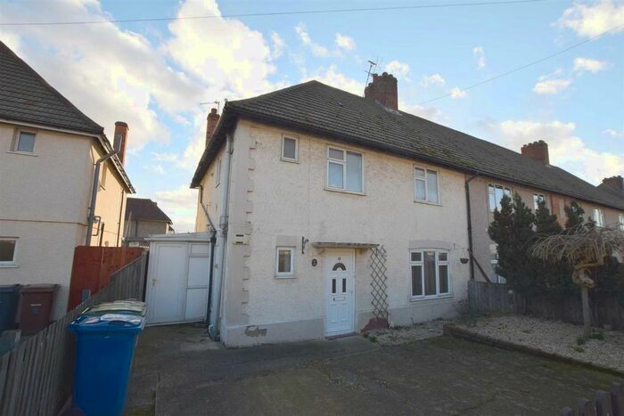 3 Bedroom End Of Terrace House To Rent In Raphael Avenue, Tilbury, RM18