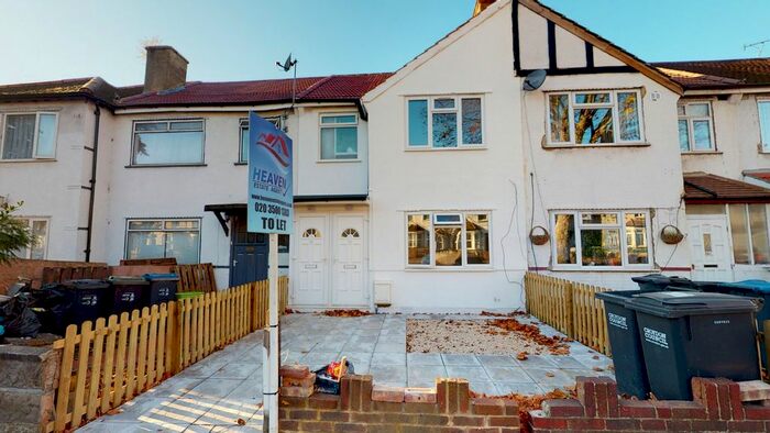 2 Bedroom Flat To Rent In Thornton Road, Croydon CR0