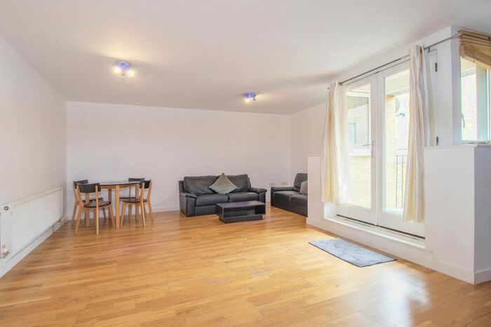 2 Bedroom Flat To Rent In Hackney Road, London, E2