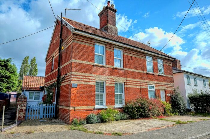 3 Bedroom Cottage For Sale In Elm Cottage, High Road, Great Finborough, Stowmarket, Suffolk, IP14