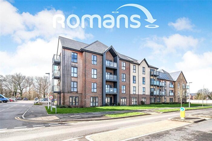 2 Bedroom Flat To Rent In Millard Place, Arborfield Green, Reading, RG2