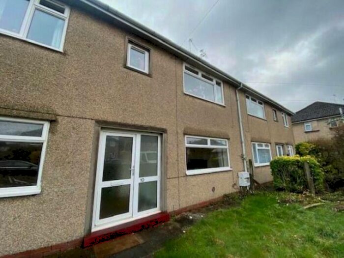 3 Bedroom Flat To Rent In Pilkington Close, Filton, Bristol, BS34