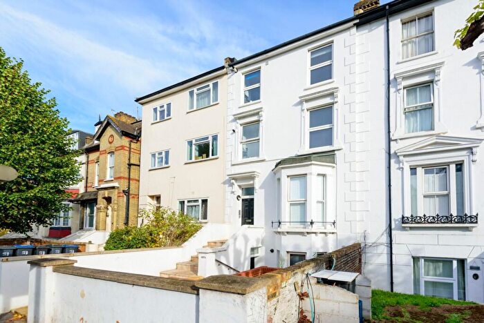 1 Bedroom Flat To Rent In Addiscombe Road, Croydon, CR0
