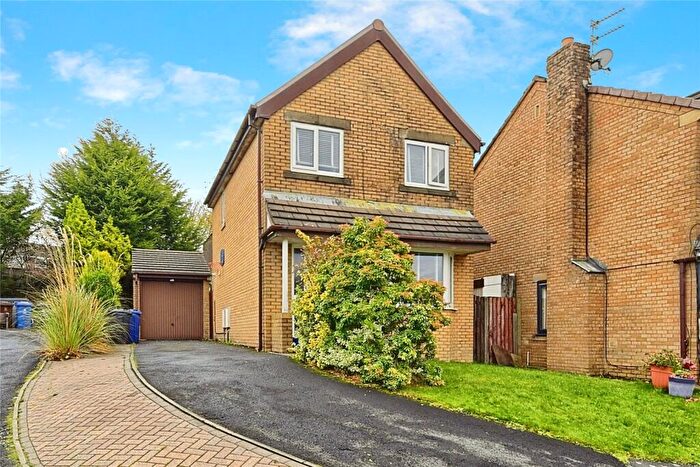 3 Bedroom Detached House For Sale In Rochester Drive, Burnley, Lancashire, BB10