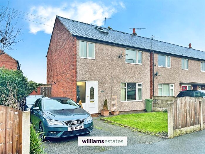 3 Bedroom End Of Terrace House For Sale In Heol Clwyd, St. Asaph, LL17